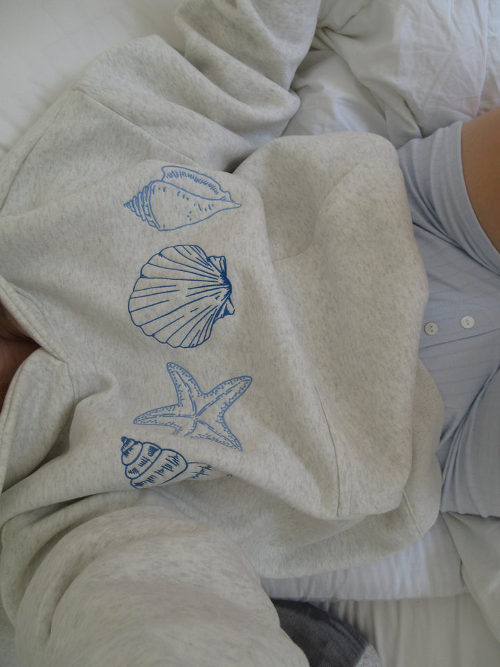 Lily | Unisex Sweatshirt with Shells